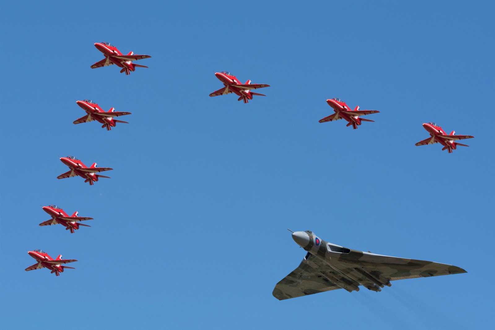 RAF Red Arrows &amp; Vulcan XH558